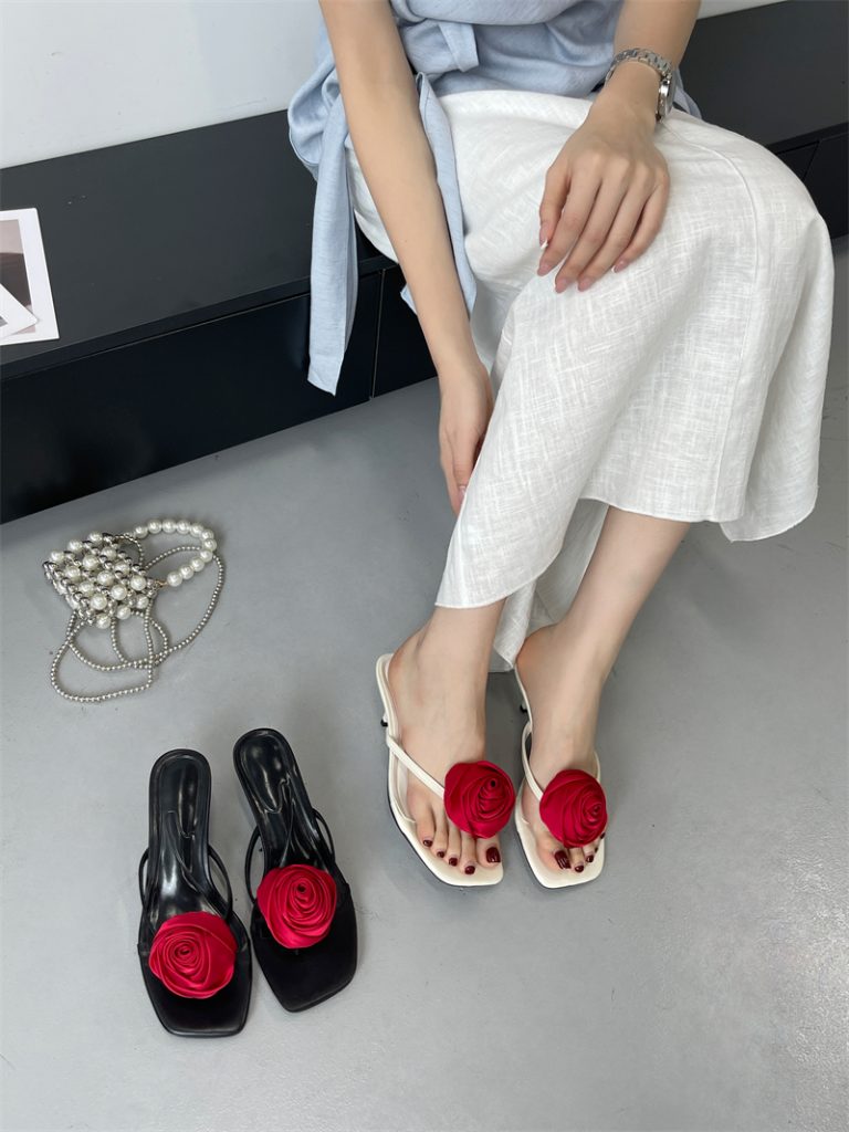 2025 New Low Heel Toe Clip Sandals Women High Heels