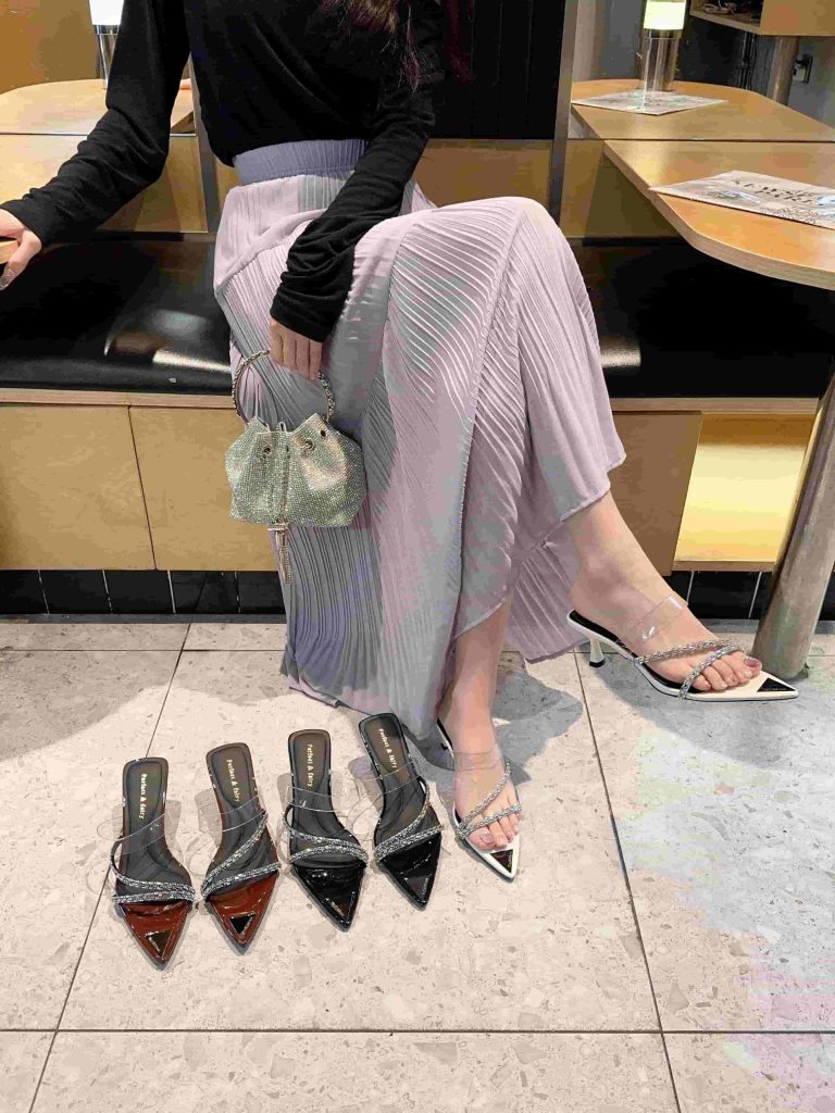 Pointed Toe Transparent Rhinestone High Heel Slippers New Summer Outdoor Slippers