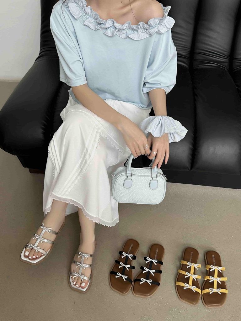 2025 New French Square Toe Rhinestone Bow One-Strap Slippers